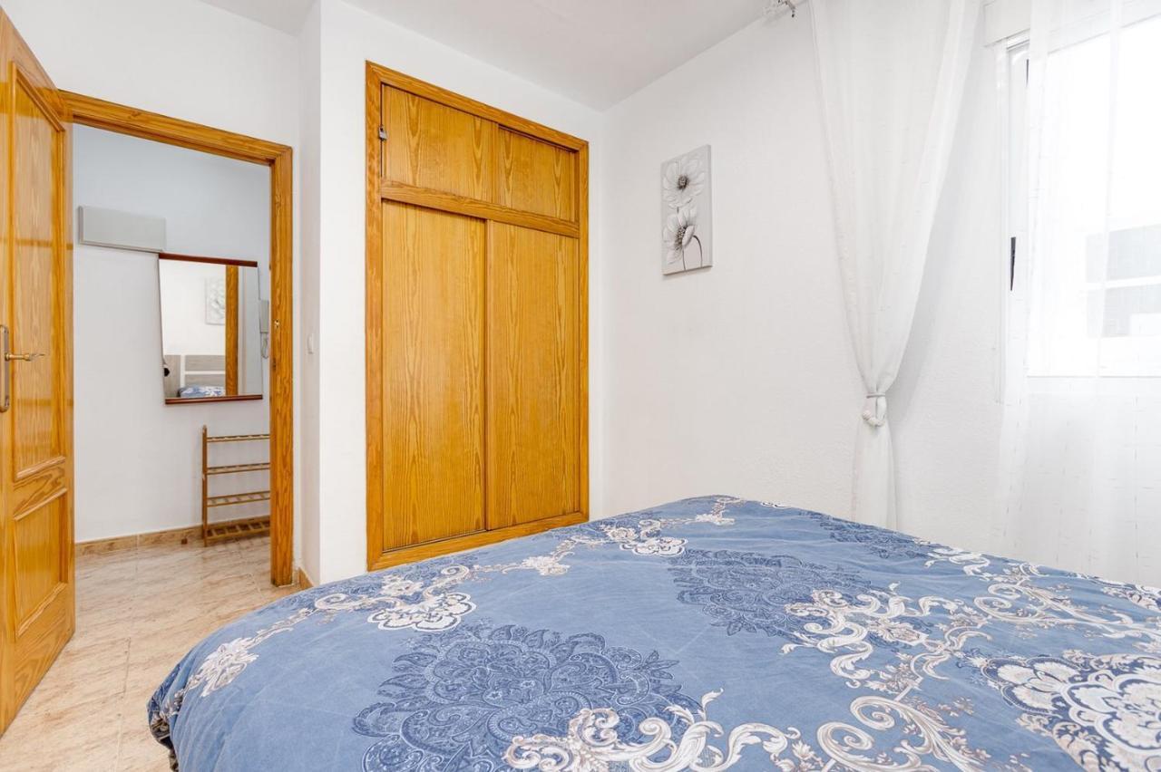 Сomfortable Apartament Caballero De Rodas Torrevieja Exterior photo